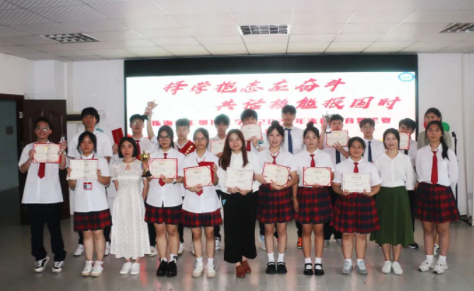 择学抱志应奋斗 共话技能报国时|工贸素质教育辩论大赛总决赛（中技组）圆满落幕