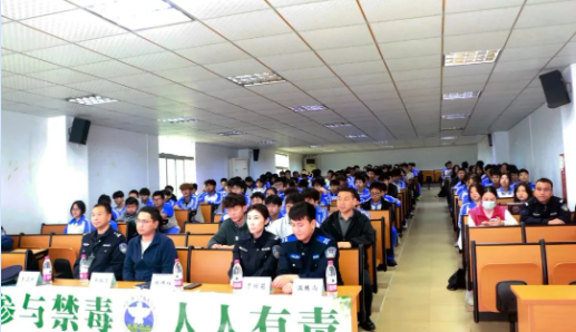 法治进校园 护航青春路|我校开展春季学期“法治进校园”宣讲活动